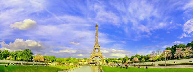 Stadt Urlaub Paris - Das ist das Wahrzeichen von Paris: der Eiffelturm. Jeder kennt ihn, jeder liebt ihn – fast jeder, der jemals die französische Hauptstadt besuchte, nahm mindestens ein Erinnerungsfoto mit nach Hause. Für diejenigen, die es noch nicht genossen haben, oder für diejenigen, die den Eiffelturm gesehen, aber nicht bestiegen haben, habe ich einen Artikel geschrieben, der alle wichtigen Fakten darstellt.